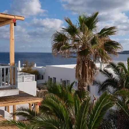 Ariti Seaside Aparthotel Náousa
