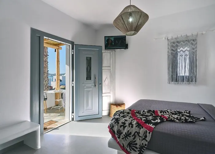 Ariti Seaside Aparthotel 4*