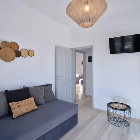 شقة فندقية Ariti Seaside